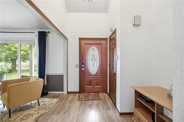 12823 W 82nd ST, Lenexa, KS 66215