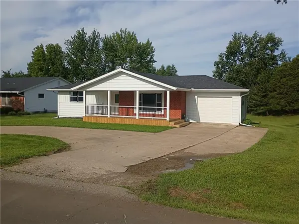 1013 N Alanthus AVE, Stanberry, MO 64489