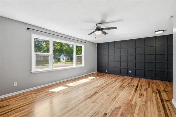 8810 E 71st TER, Raytown, MO 64133