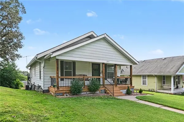 2515 N 4th ST, St Joseph, MO 64505