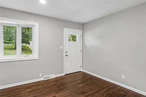 3741 N Brighton AVE, Kansas City, MO 64117