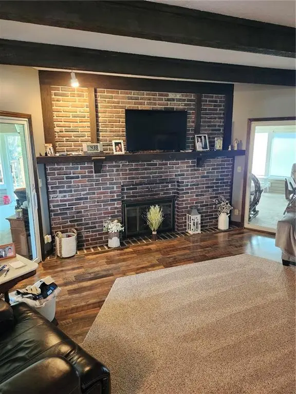 28200 S Grand River RD, Freeman, MO 64746