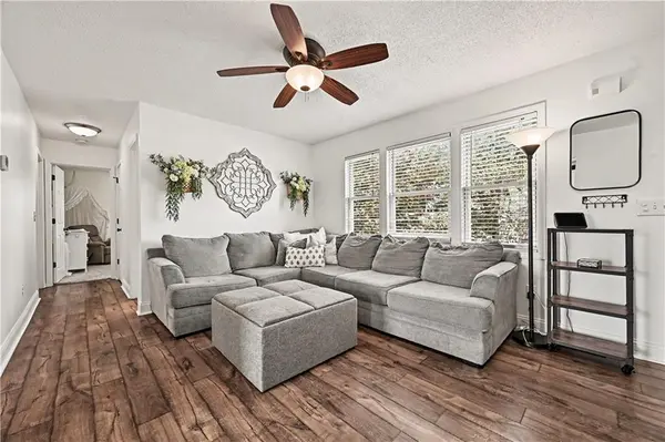 401 NW 71st ST, Kansas City, MO 64118