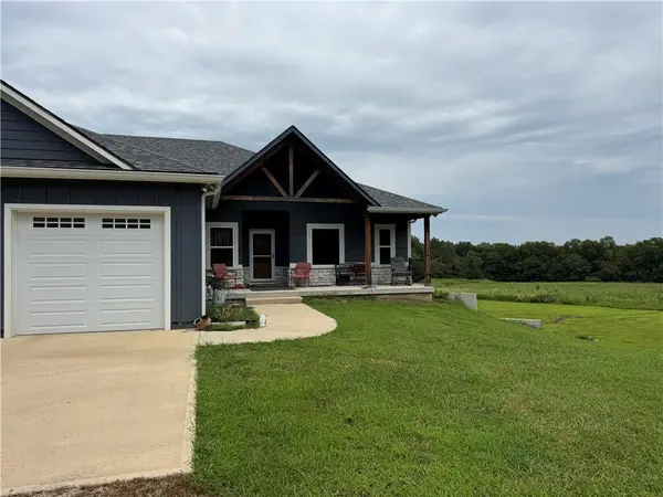 11606 E 355th ST, Drexel, MO 64742