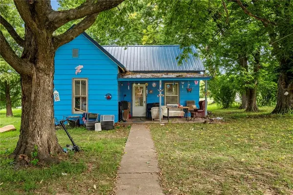 714 W 6th ST, Carrollton, MO 64633