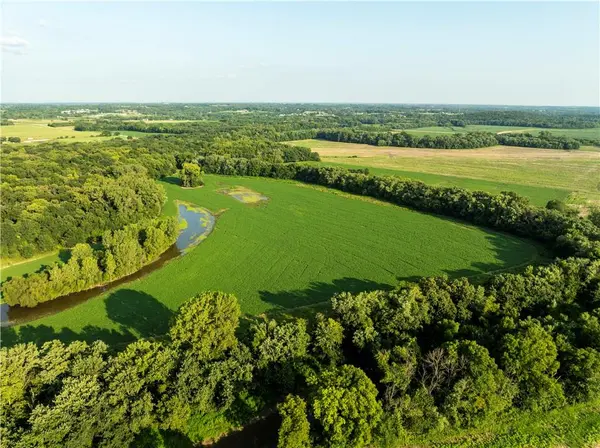 0000 Hatchell RD, Tonganoxie, KS 66086