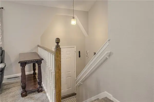 13822 S Acuff ST, Olathe, KS 66062