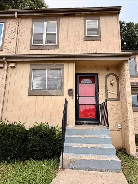 11511 Richmond AVE, Kansas City, MO 64134