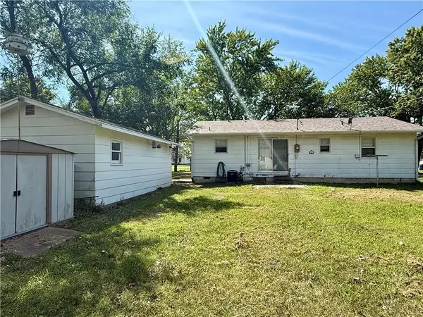 811 Jarboe ST, Burlington, KS 66839