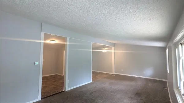 8602 E 91st TER, Kansas City, MO 64138