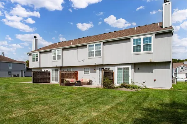 5743 NW PLANTATION LN #197-B, Lee's Summit, MO 64064