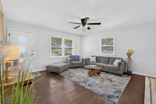 9058 E 89th ST, Kansas City, MO 64138