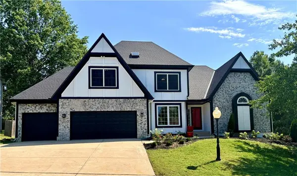 6801 N Quincy CIR, Kansas City, MO 64119