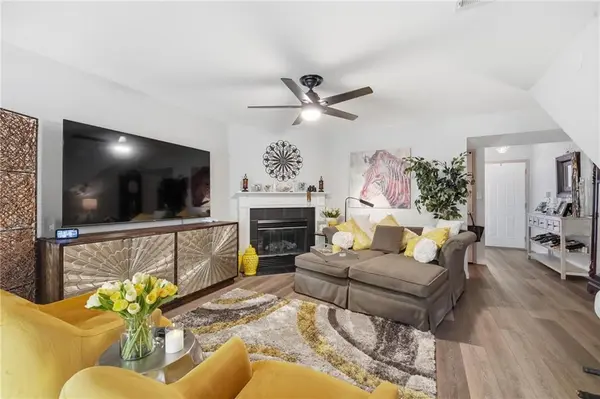 3525 NE Austin DR, Lee's Summit, MO 64064