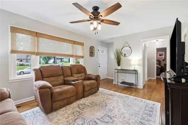 4823 W 62nd ST, Mission, KS 66205