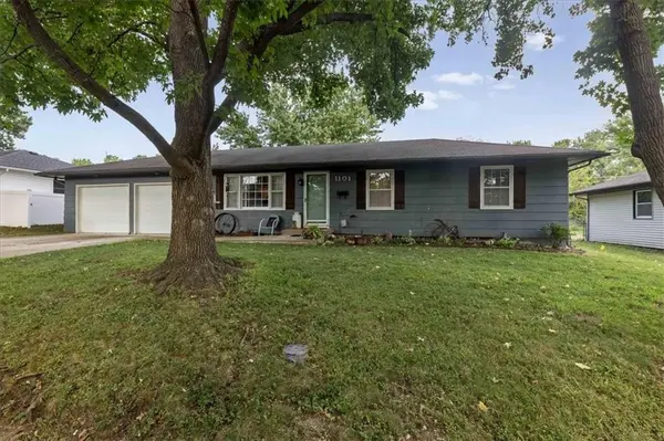 1101 S Highland DR, Harrisonville, MO 64701