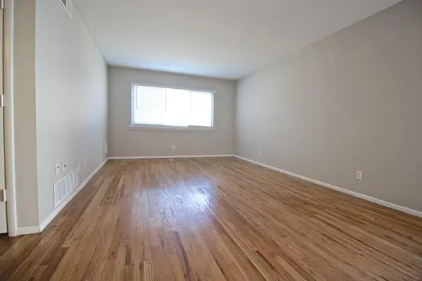 3330 Charlotte ST, Kansas City, MO 64109