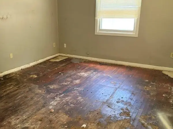 2423 Stevens AVE, Parsons, KS 67357