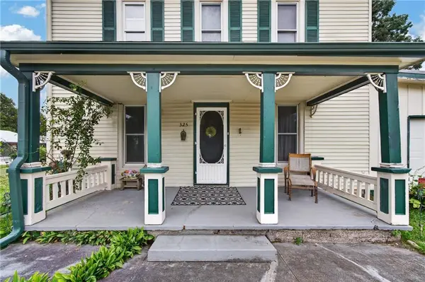 325 W Broadway ST, Peculiar, MO 64078