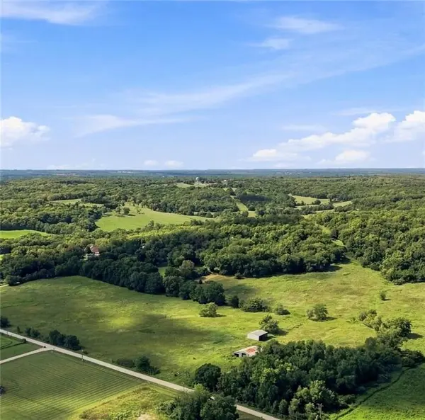 Lot 4 George RD, Tonganoxie, KS 66086