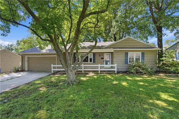 5509 W 70th TER, Prairie Village, KS 66208