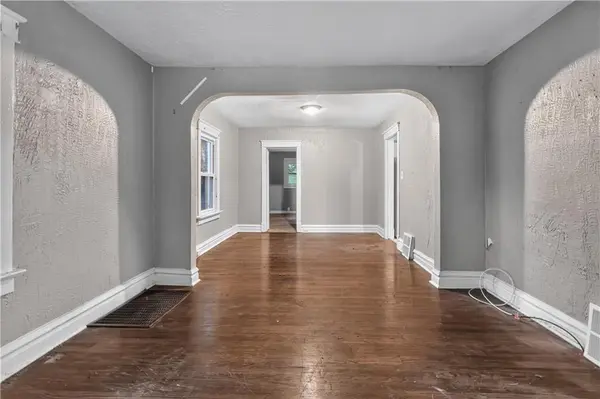 5026 The Paseo BLVD, Kansas City, MO 64109