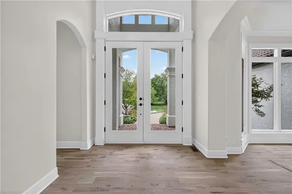 14704 Juniper ST, Leawood, KS 66224