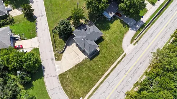 5902 noland RD, Shawnee, KS 66216
