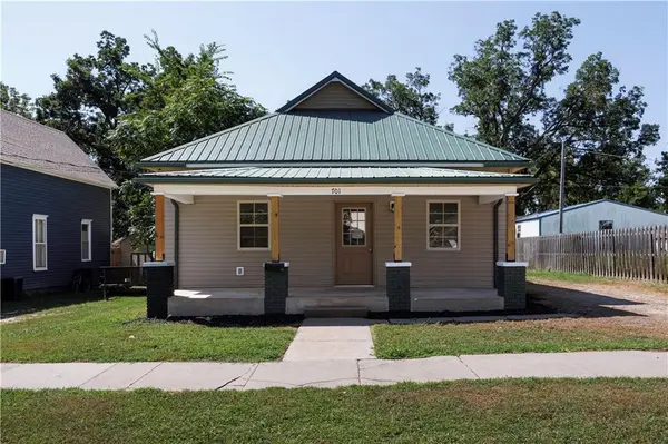 701 Church ST, Neodesha, KS 66757