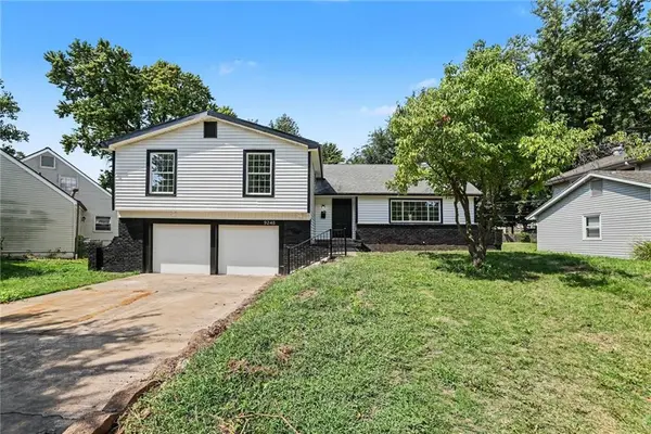 9248 Switzer ST, Overland Park, KS 66214