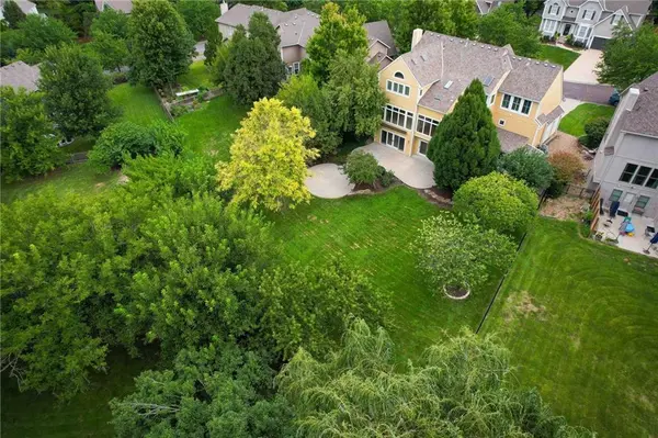 8217 W 146th TER, Overland Park, KS 66223