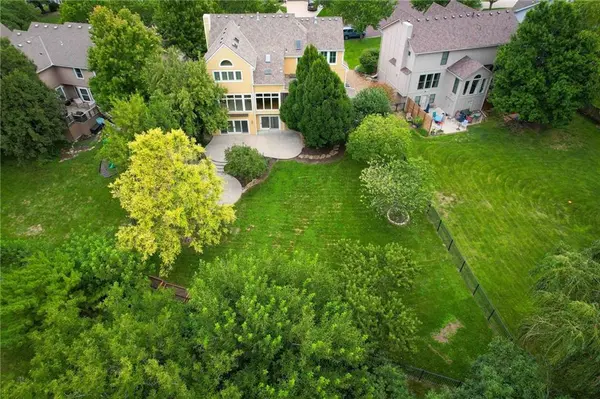 8217 W 146th TER, Overland Park, KS 66223