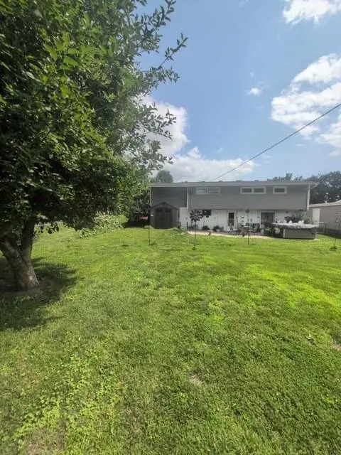 3509 Jackson ST, St Joseph, MO 64507