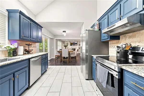 14508 W 69th TER, Shawnee, KS 66216