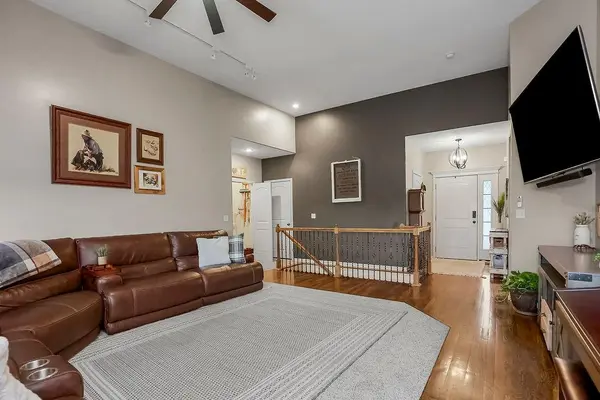 121 S 16th TER, Louisburg, KS 66053