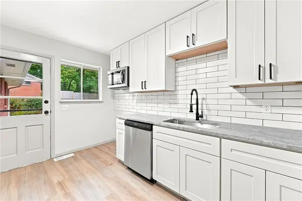 7913-15 Grandview ST, Overland Park, KS 66204