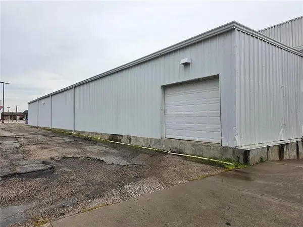 300 N Summit ST, Girard, KS 66743