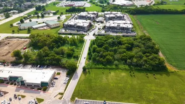 210 SW M 150 Hwy HWY, Lee's Summit, MO 64082