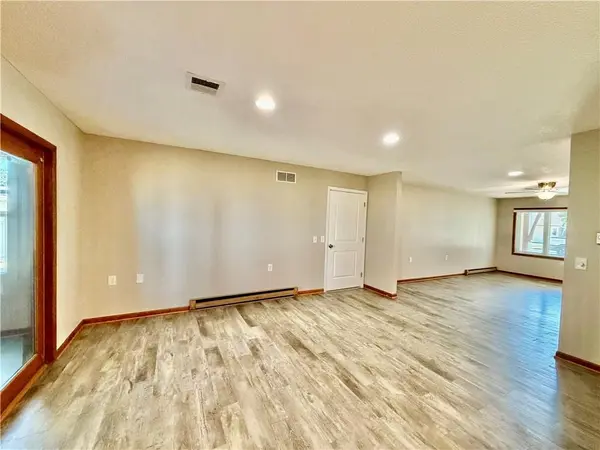 8204 E 189th ST, Belton, MO 64012