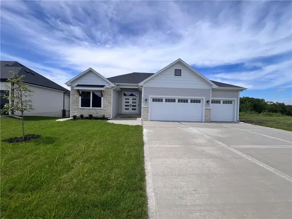 16356 Baxter ST, Gardner, KS 66030