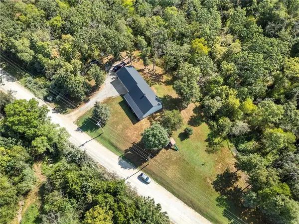 22355 S 1525 RD, Nevada, MO 64772