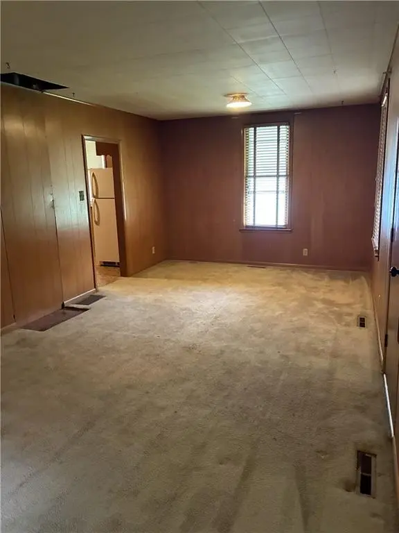 2715 Duncan ST, St Joseph, MO 64507