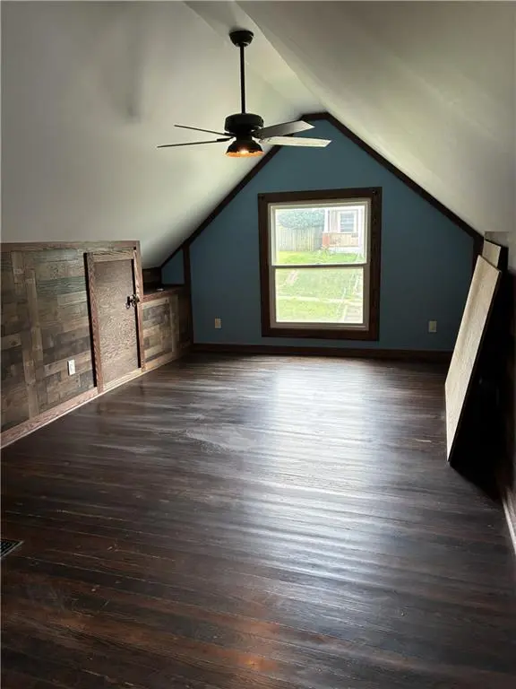 2715 Duncan ST, St Joseph, MO 64507
