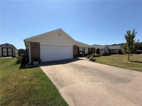 1815 Sylvan AVE, Neosho, MO 64850