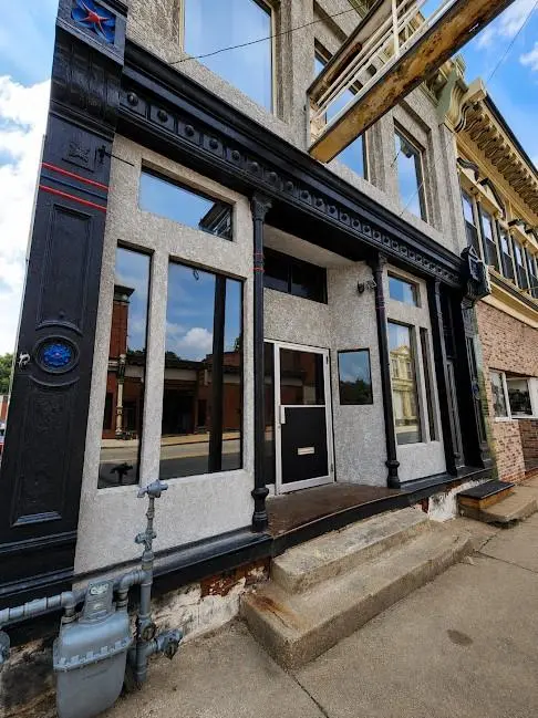 1606 Frederick AVE, St Joseph, MO 64501