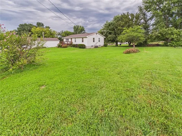 205 NW 21st RD, Warrensburg, MO 64093