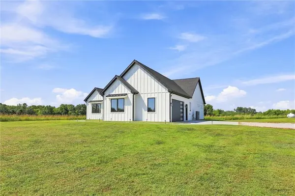 5600 SE US 69 HWY, Lawson, MO 64062