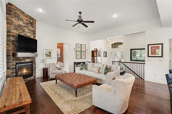 1905 NE 100th TER, Kansas City, MO 64155