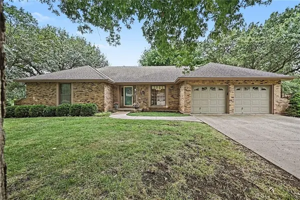 7030 Mill Creek RD, Shawnee, KS 66217
