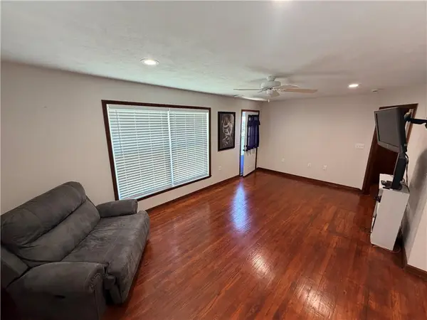 2010 S English ST, Pittsburg, KS 66762